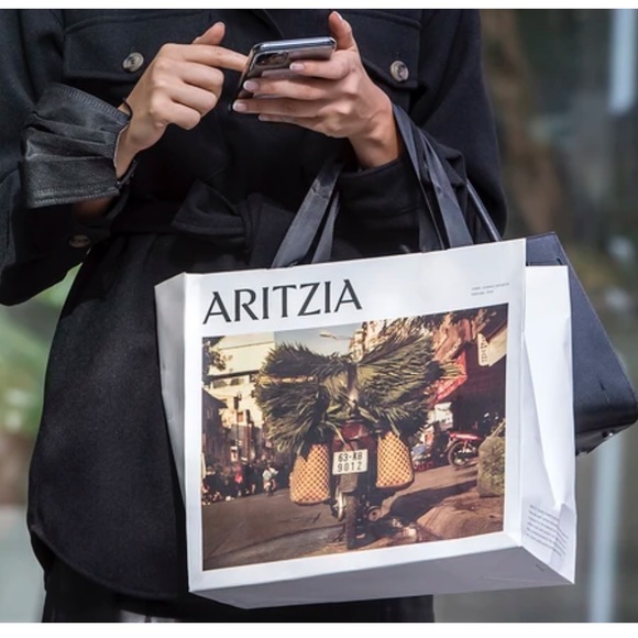 Latest Aritzia News - Picture 1 of 4